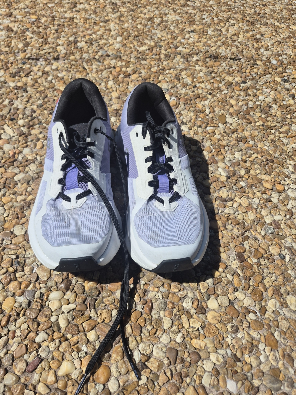 On Running Cloudrunner 2 women’s Light Purple and White Women's Running Sneakers